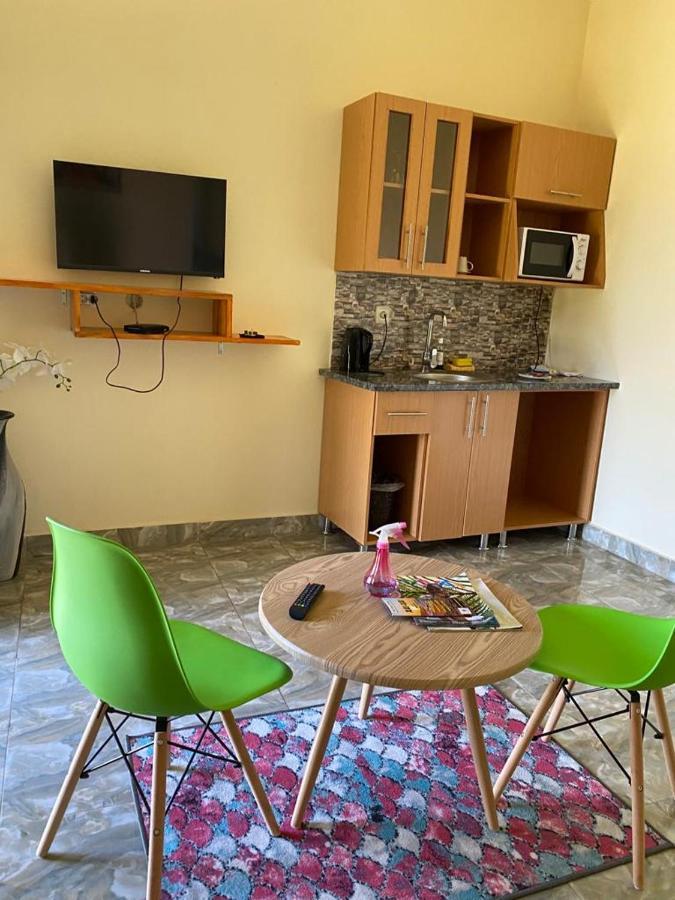 Elite Servicos - Acomodacao Familiar Maputo Buitenkant foto