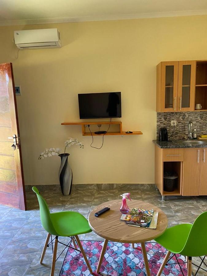 Elite Servicos - Acomodacao Familiar Maputo Buitenkant foto