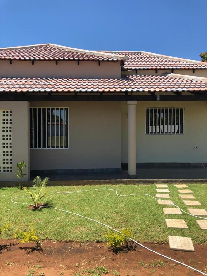 Elite Servicos - Acomodacao Familiar Maputo Buitenkant foto