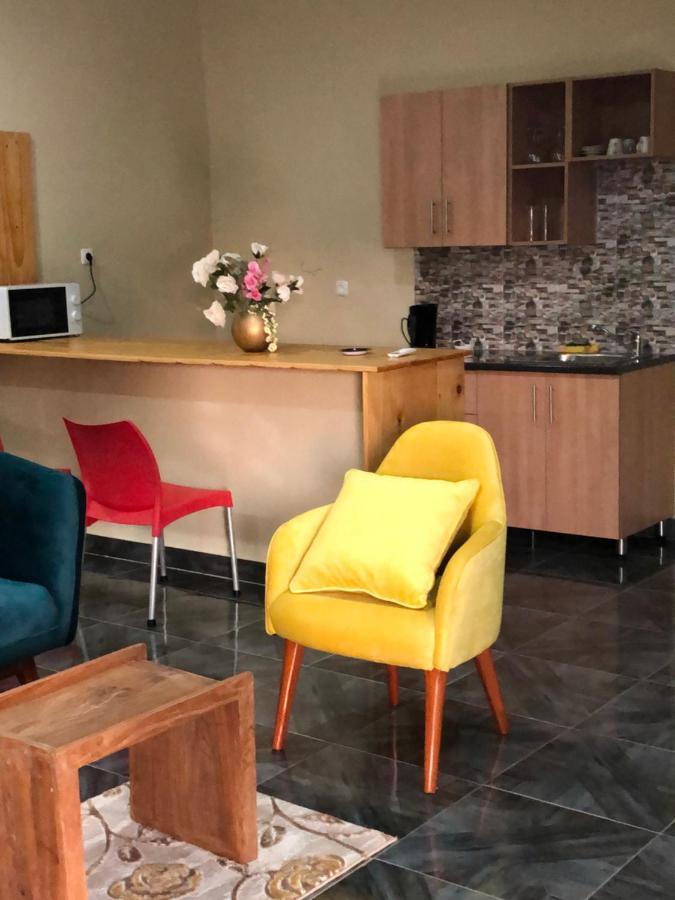 Elite Servicos - Acomodacao Familiar Maputo Buitenkant foto